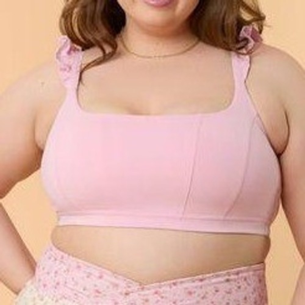 Blogilates Pink Ruffle Corset Bra Wide Neckline Removable Pads Princess Seams 1X